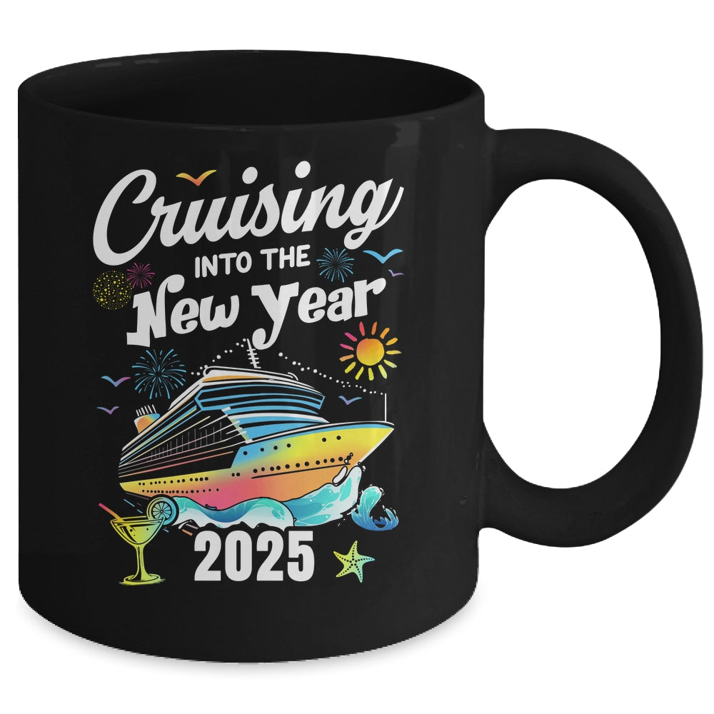 Cruising Into The New Year 2025 Family Vacation Holiday Mug | siriusteestore