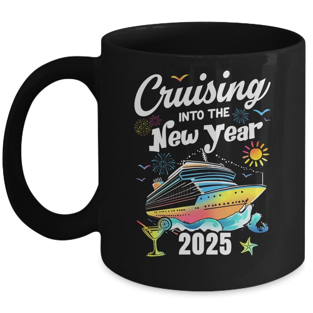 Cruising Into The New Year 2025 Family Vacation Holiday Mug | siriusteestore
