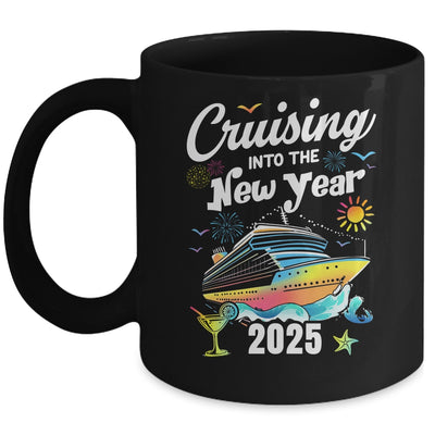 Cruising Into The New Year 2025 Family Vacation Holiday Mug | siriusteestore