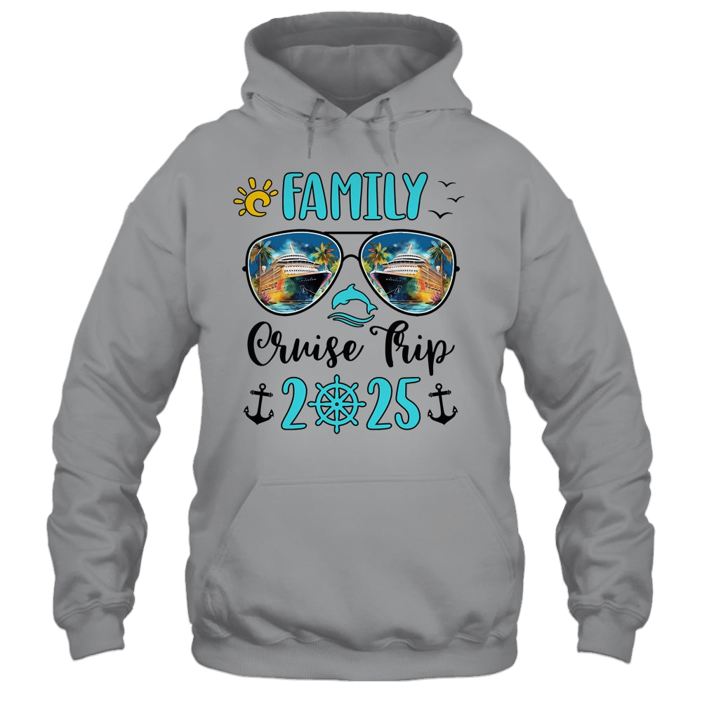 Family Cruise Trip 2025 Vacation Travel Family Cruising Shirt & Tank Top | siriusteestore