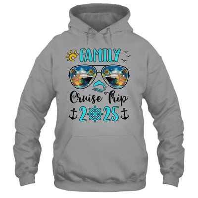 Family Cruise Trip 2025 Vacation Travel Family Cruising Shirt & Tank Top | siriusteestore