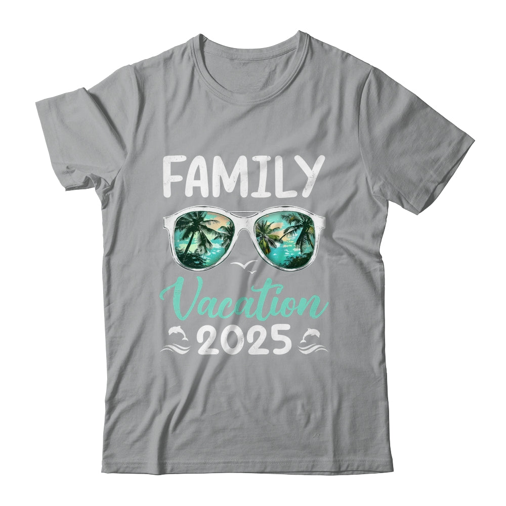 Family Vacation 2025 Family Group Matching Summer Beach Trip Shirt & Tank Top | siriusteestore
