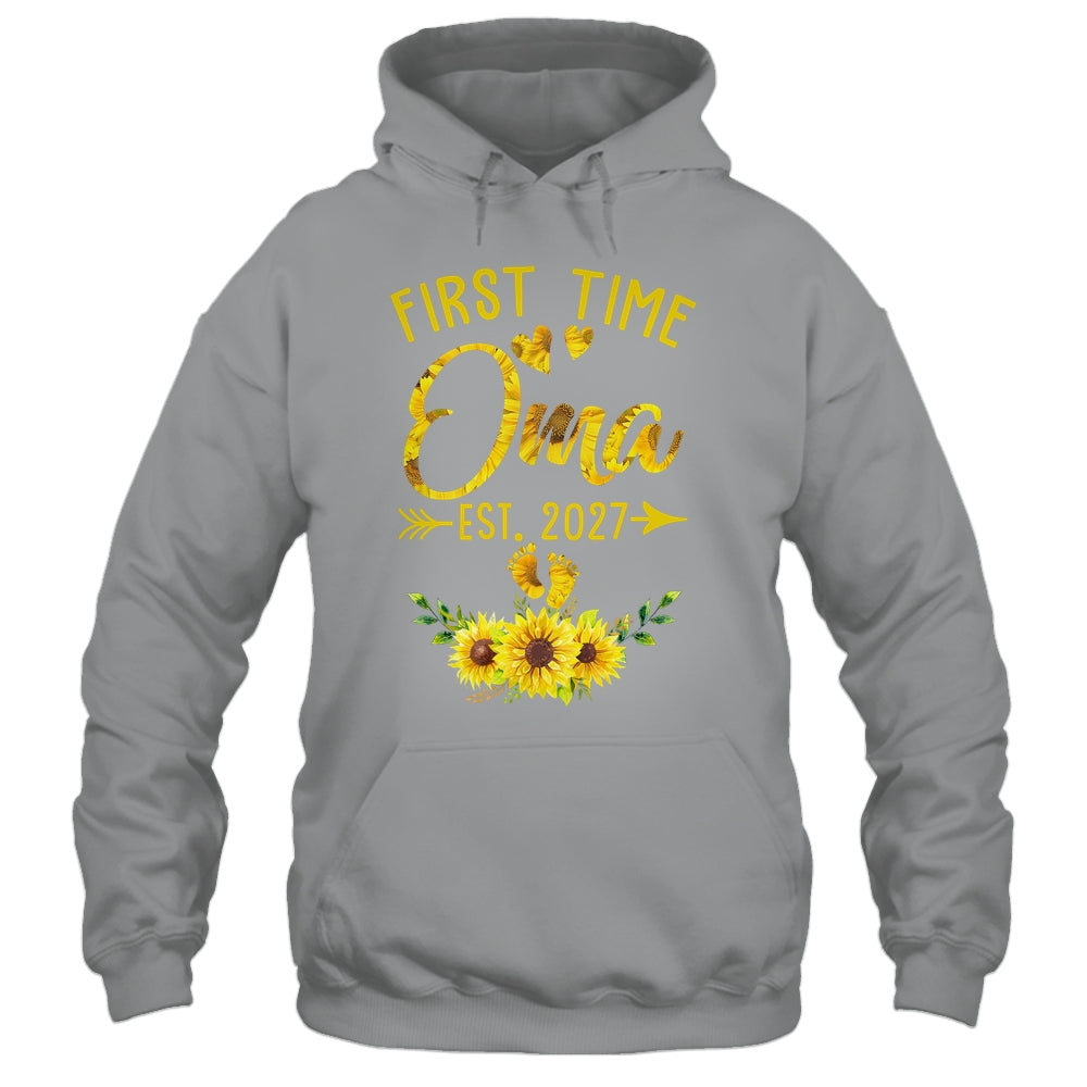 First Time Oma Est 2027 Sunflower Promoted To Oma Shirt & Tank Top | siriusteestore