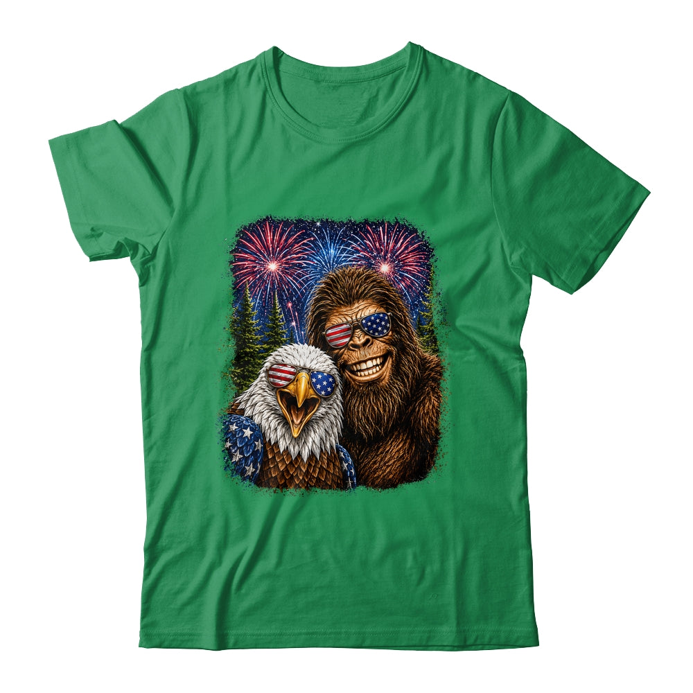 Funny Bigfoot Eagle Selfie Rock On 4Th Of July Men Women Shirt & Hoodie | siriusteestore