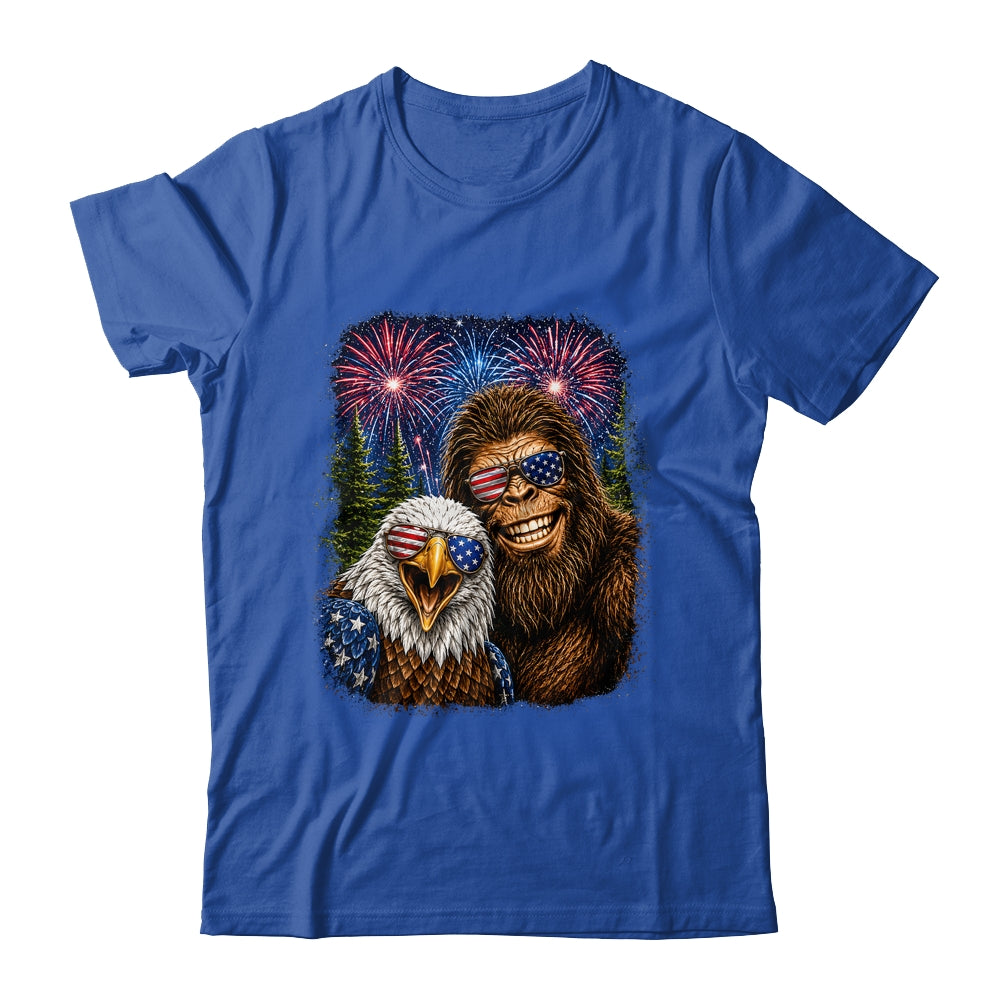 Funny Bigfoot Eagle Selfie Rock On 4Th Of July Men Women Shirt & Hoodie | siriusteestore