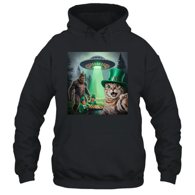 Funny St Patricks Day Cat Selfie With Leprechaun Bigfoot UFO Shirt & Hoodie | siriusteestore
