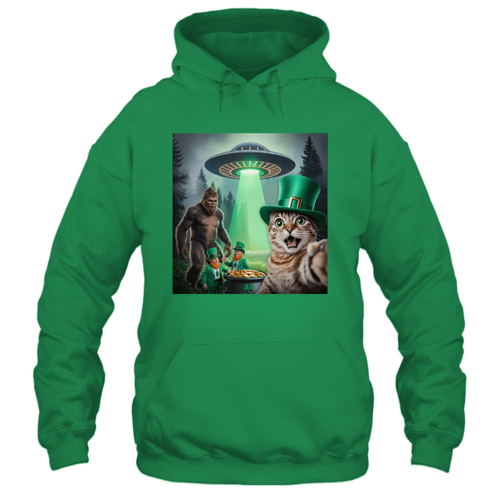 Funny St Patricks Day Cat Selfie With Leprechaun Bigfoot UFO Shirt & Hoodie | siriusteestore