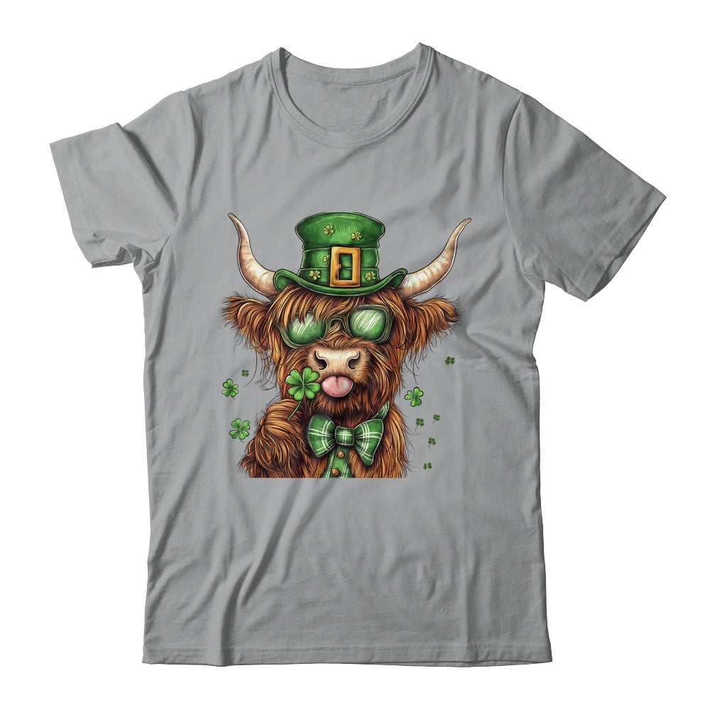 Highland Cow St. Patrick's Day Retro Coquette St Patty's Day Shirt & Sweatshirt | siriusteestore