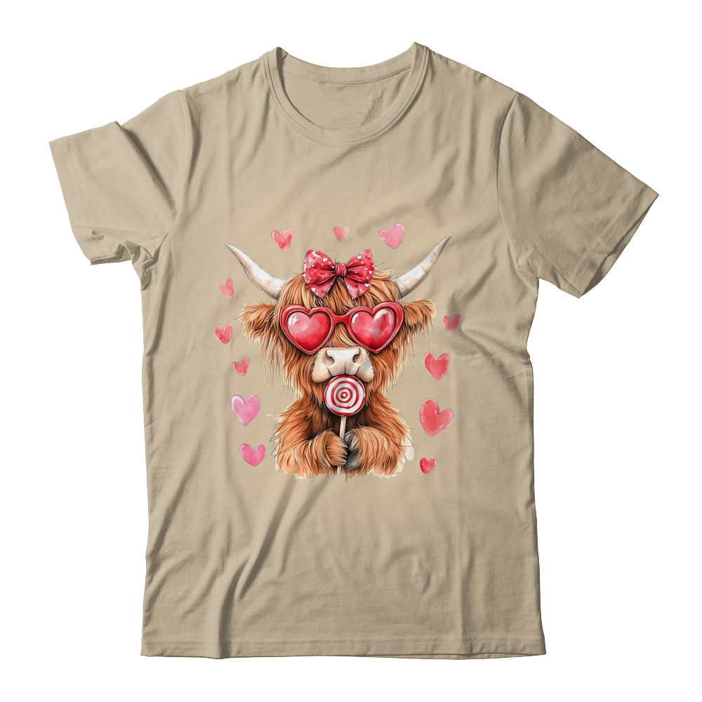 Highland Cow Valentine Coquette Valentine's Day Retro Heart Shirt & Sweatshirt | siriusteestore