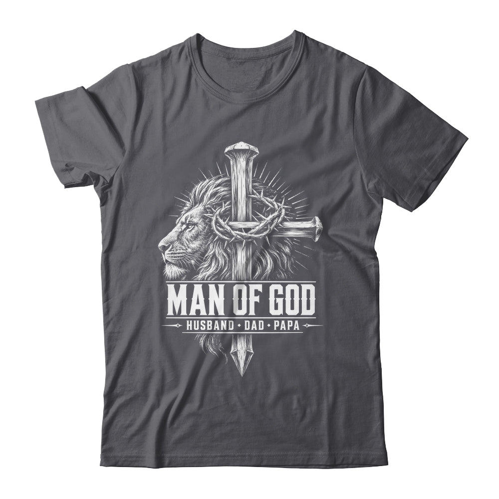 Man Of God Husband Dad Papa Lion Christian Father'S Day Men Shirt & Hoodie | siriusteestore