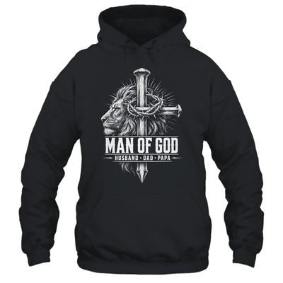 Man Of God Husband Dad Papa Lion Christian Father'S Day Men Shirt & Hoodie | siriusteestore