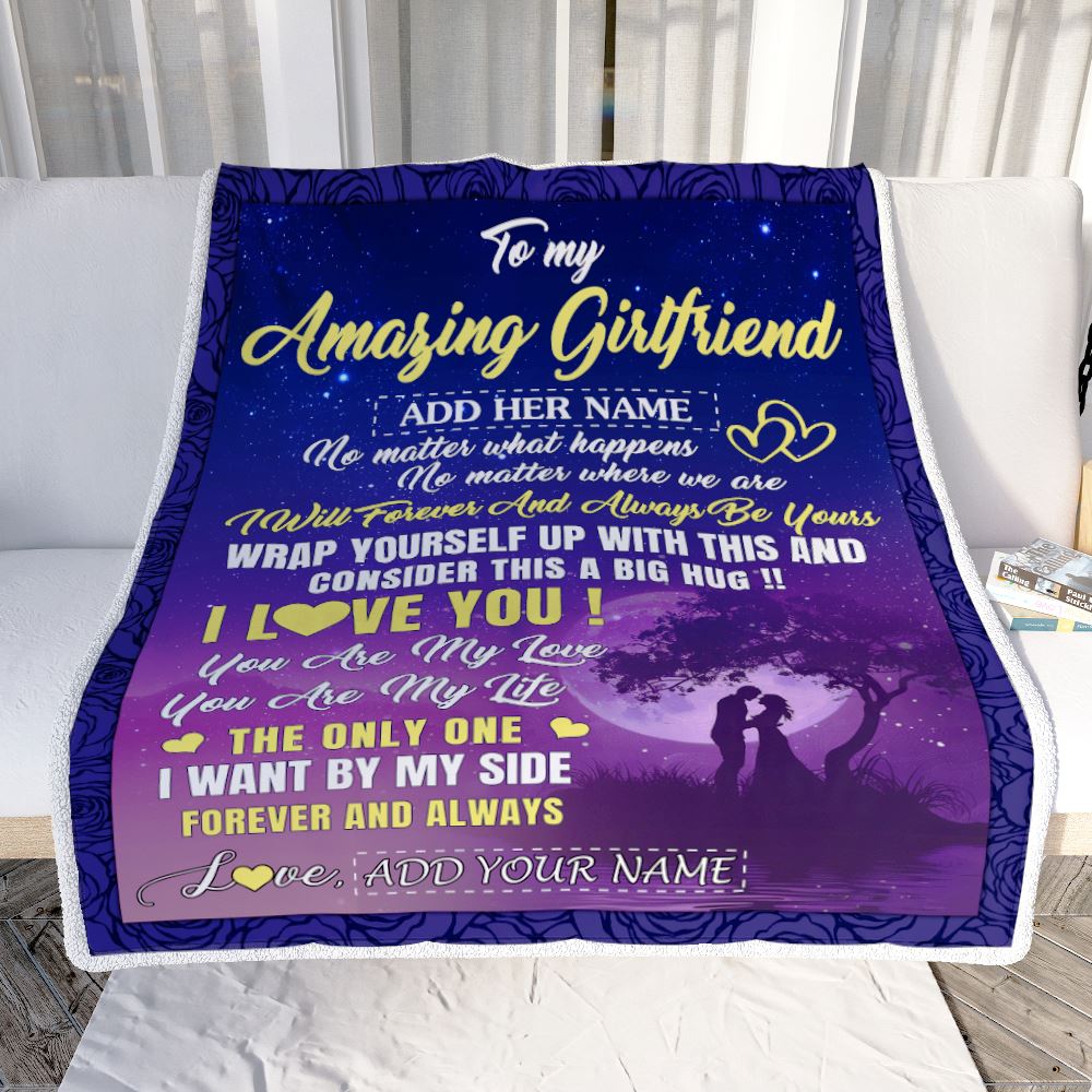 Personalized To My Amazing Girlfriend Blanket Big Hug For Girlfriend Birthday Gifts Anniversary Romantic Gifts Valentines Day For Her Christmas Fleece Blanket | siriusteestore