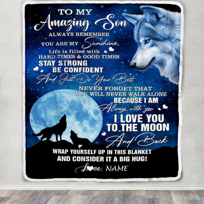 Personalized To My Amazing Son Blanket From Mom Dad Wolf It A Big Hug Son Birthday Back To School Thanksgiving Christmas Customized Fleece Throw Blanket | siriusteestore