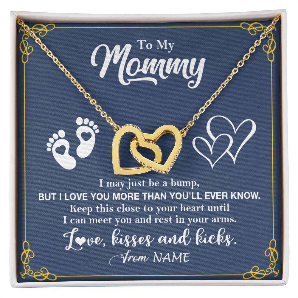 https://siriustee.com/cdn/shop/files/Personalized_To_My_Mommy_From_Your_Tummy_Necklace_Unborn_Baby_Bump_New_Mom_Mommy_To_Be_Pregnant_Wife_First_Time_Mothers_Day_Customized_Gift_Box_Message_Card_Interlocking_Hearts_Neckla_96fc6249-1a0a-4707-a561-d93e8bfeda65_2000x.jpg?v=1703264436