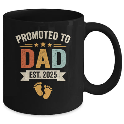 Promoted To Dad 2025 Retro Soon To Be Dad Est 2025 Mug | siriusteestore