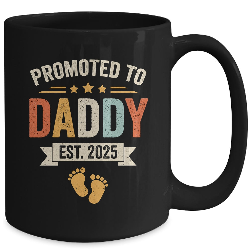 Promoted To Daddy 2025 Retro Soon To Be Daddy Est 2025 Mug | siriusteestore