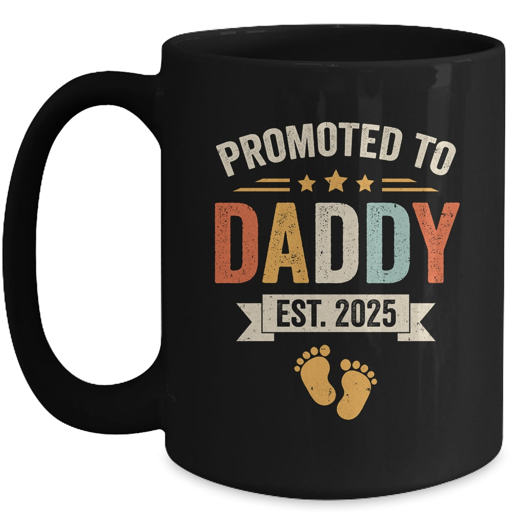 Promoted To Daddy 2025 Retro Soon To Be Daddy Est 2025 Mug | siriusteestore