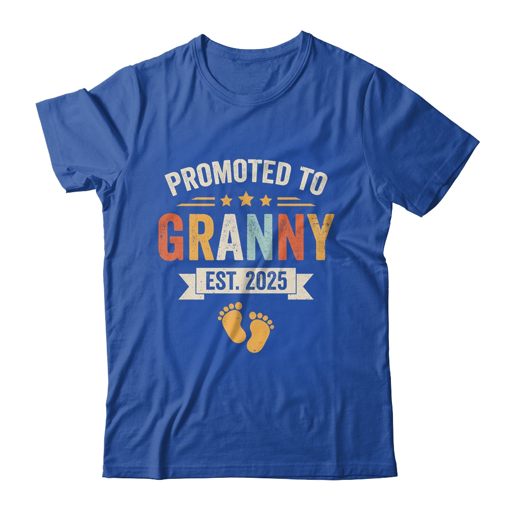 Promoted To Granny 2025 Retro Soon To Be Granny Est 2025 Shirt & Hoodie | siriusteestore