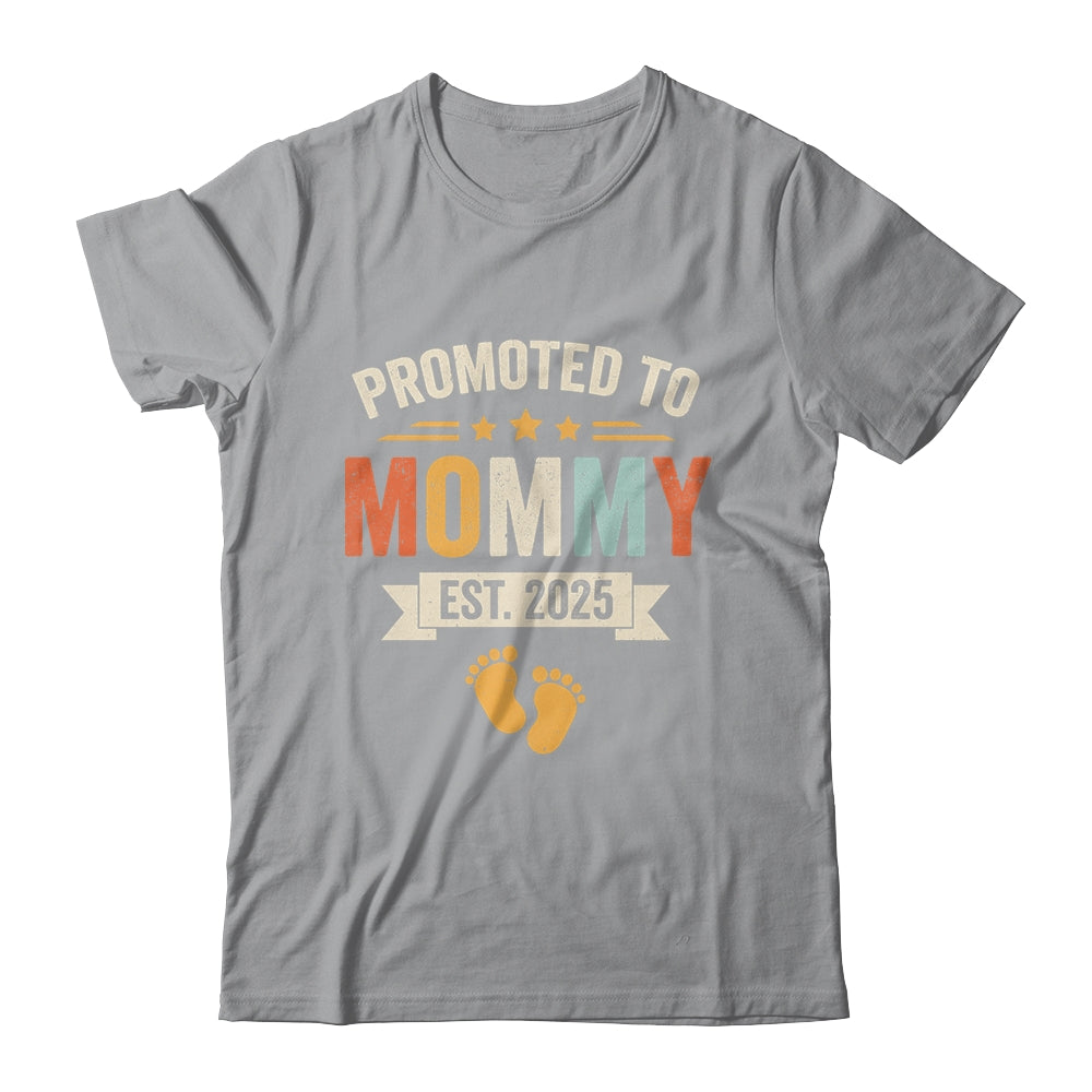 Promoted To Mommy 2025 Retro Soon To Be Mommy Est 2025 Shirt & Hoodie | siriusteestore