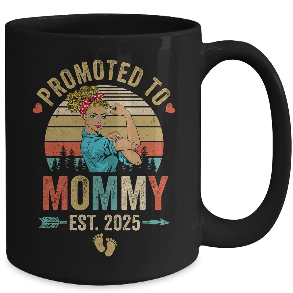 Promoted To Mommy Est 2025 Retro First Time Mommy Mug | siriusteestore