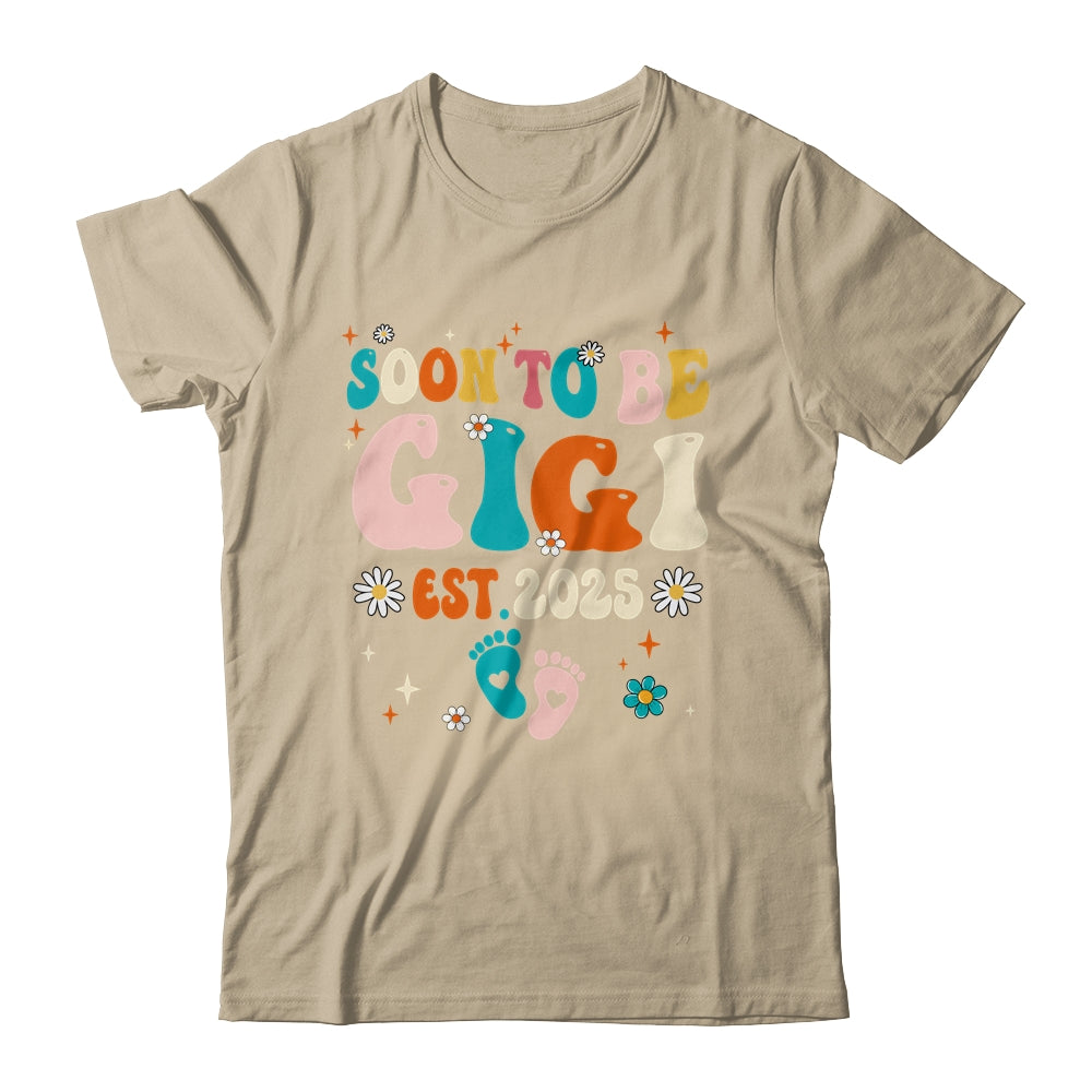 Soon To Be Gigi Est 2025 Pregnancy Announcement Groovy Shirt & Tank Top | siriusteestore