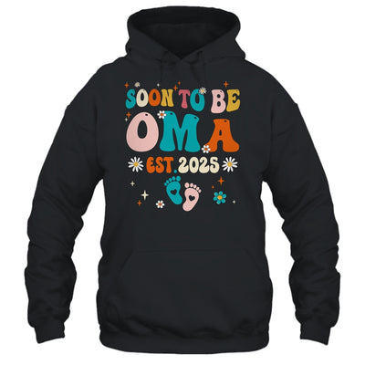 Soon To Be Oma Est 2025 Pregnancy Announcement Groovy Shirt & Tank Top | siriusteestore