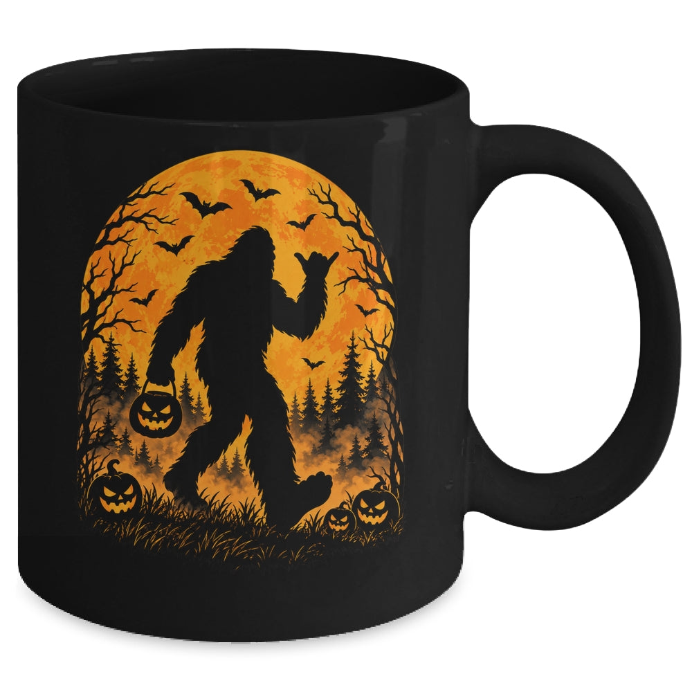 Spooky Halloween Bigfoot Pumpkin Funny Sasquatch Halloween Mug | siriusteestore