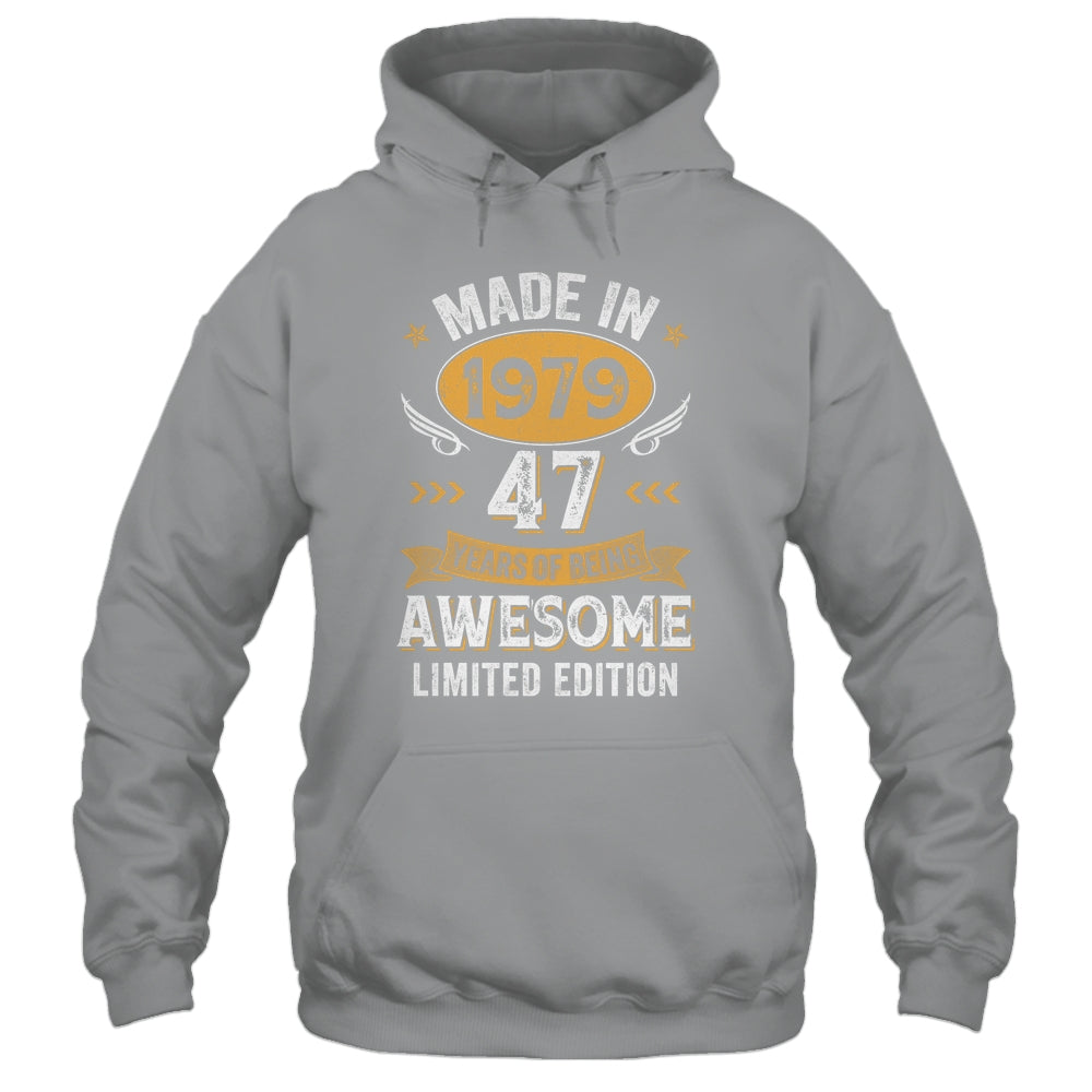 Vintage 1979 47 Years Old Birthday 47th Birthday Men Women Shirt & Hoodie | siriusteestore