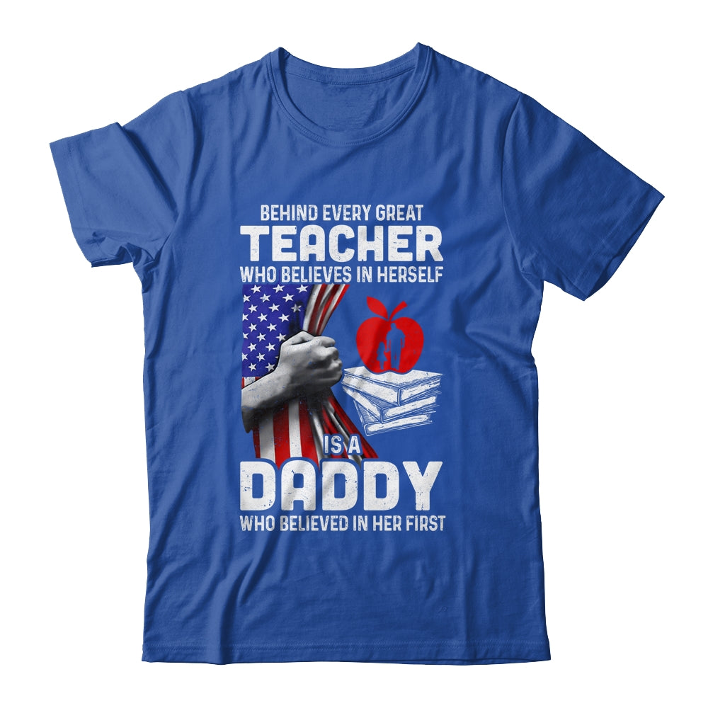 Behind Every Great Teacher Is A Great Mom July Of 4th Shirt & Hoodie | siriusteestore