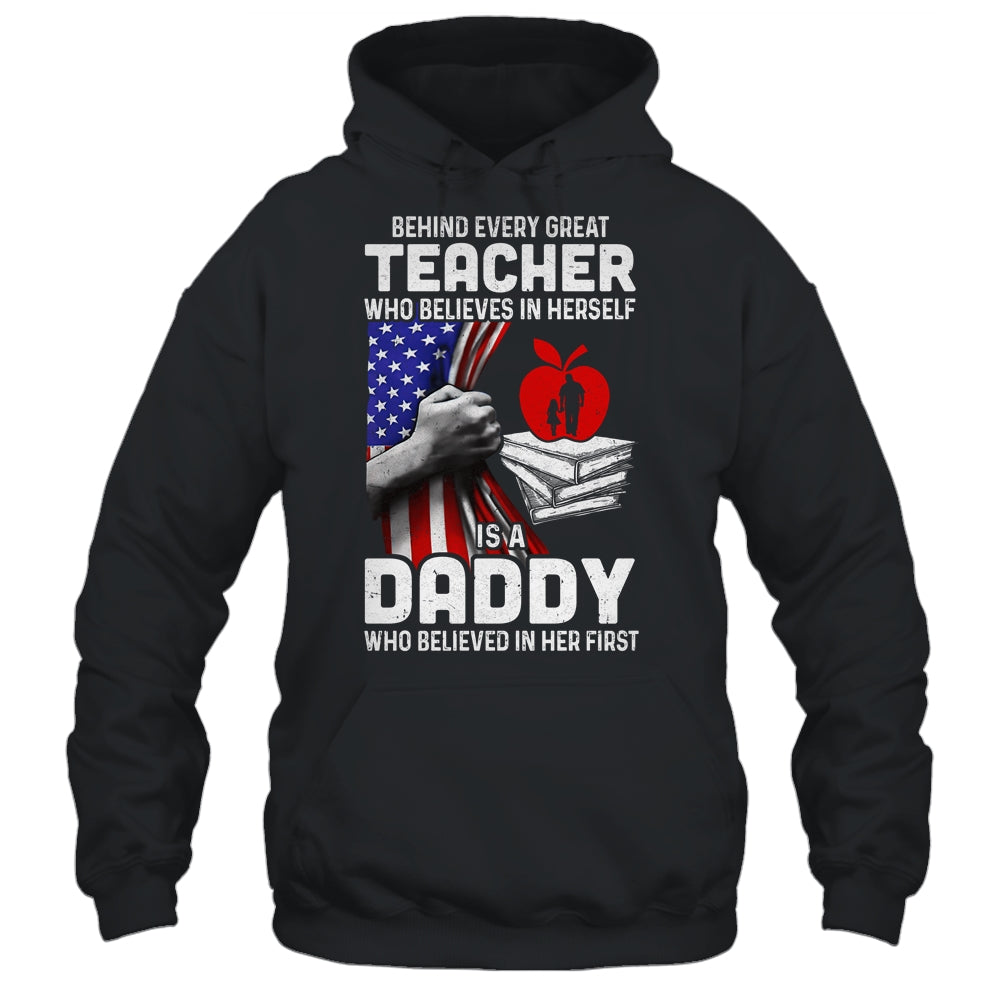 Behind Every Great Teacher Is A Great Mom July Of 4th Shirt & Hoodie | siriusteestore