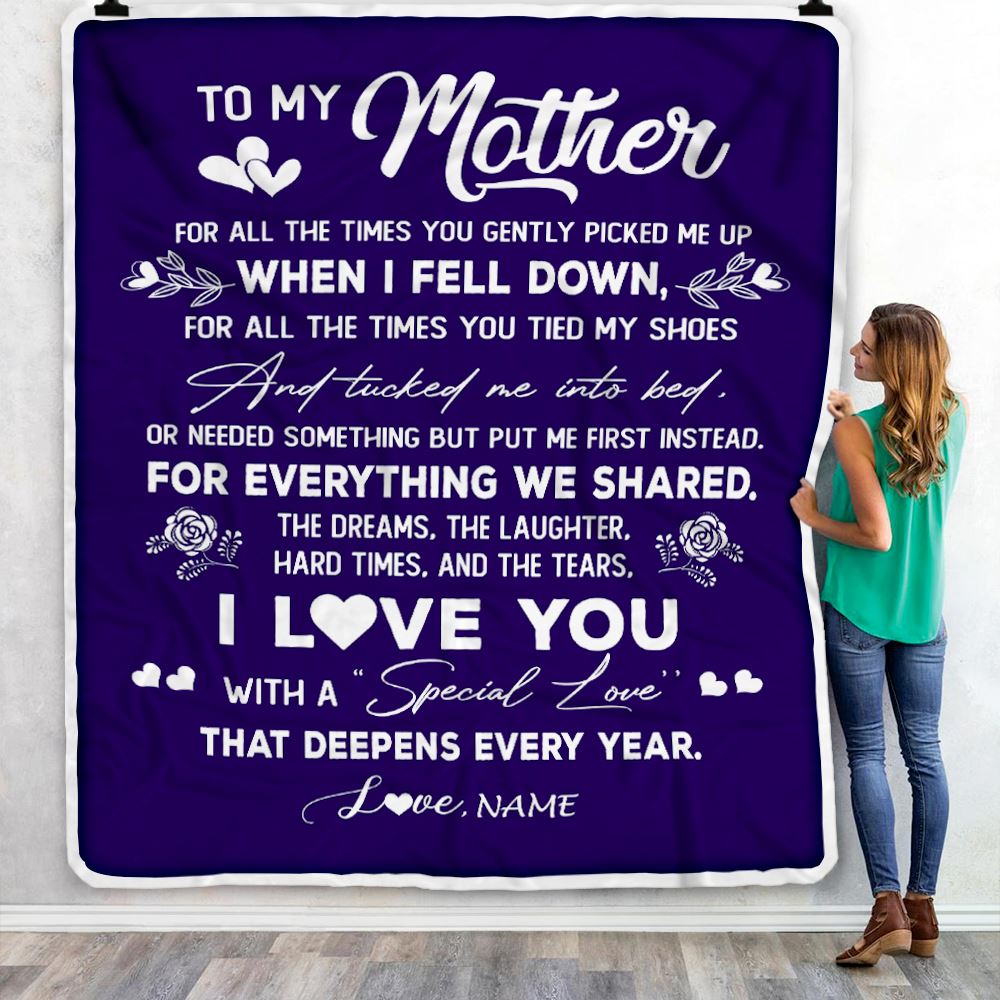 Personalized My Mom Blanket from Daughter Son I Love You With A Special Love Mom Mothers Day Birthday Thanksgiving Christmas Customized Fleece Throw Blanket | siriusteestore