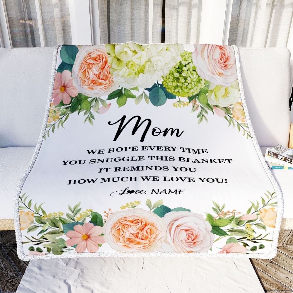 Personalized To My Mom Blanket From Daughter Son How Much We Love You Flower Mom Birthday Mothers Day Christmas Customized Fleece Throw Blanket | siriusteestore