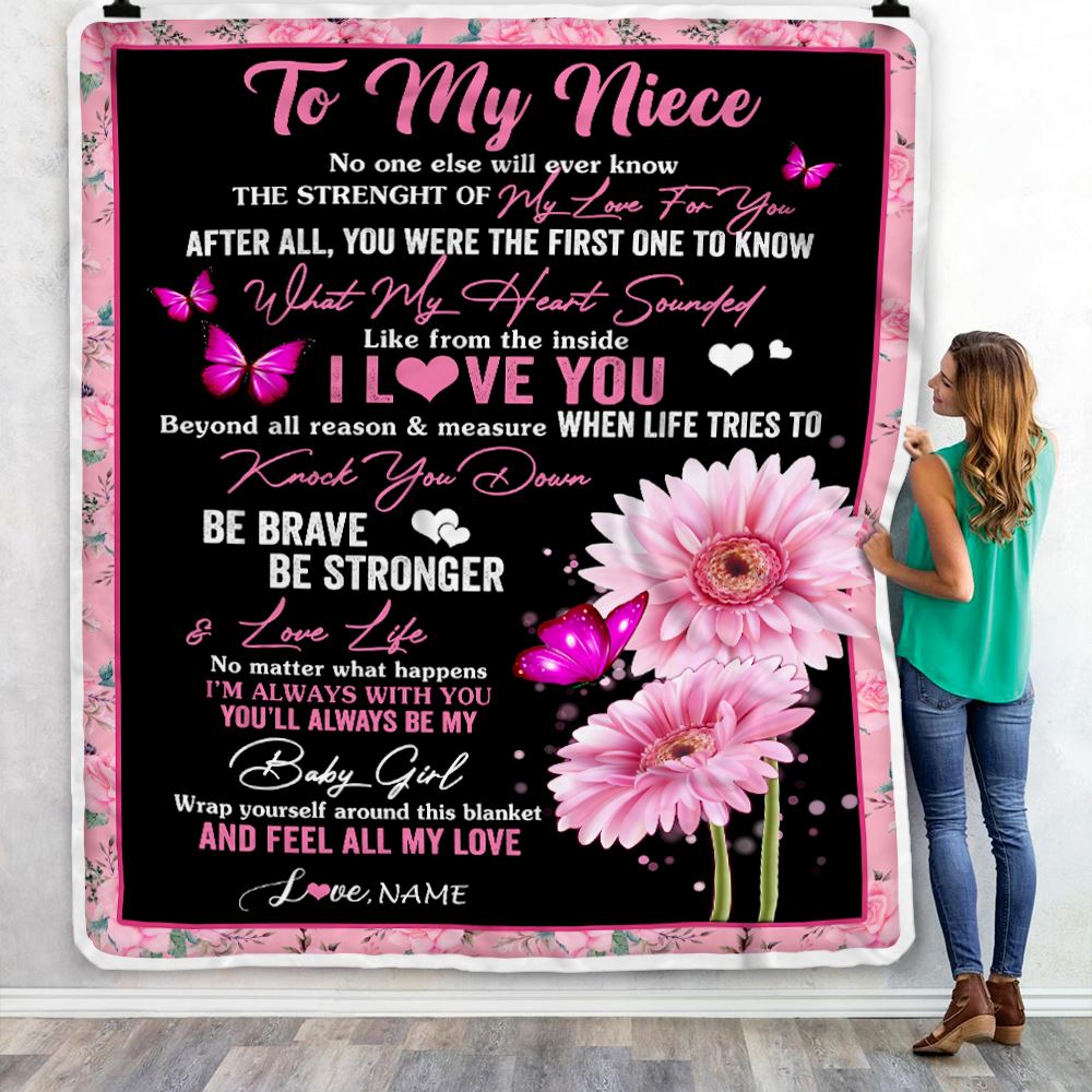 Personalized To My Niece Blanket From Aunt Auntie Uncle I Love You Pink Daisy Butterfly Niece Birthday Graduation Christmas Customized Fleece Throw Blanket | siriusteestore