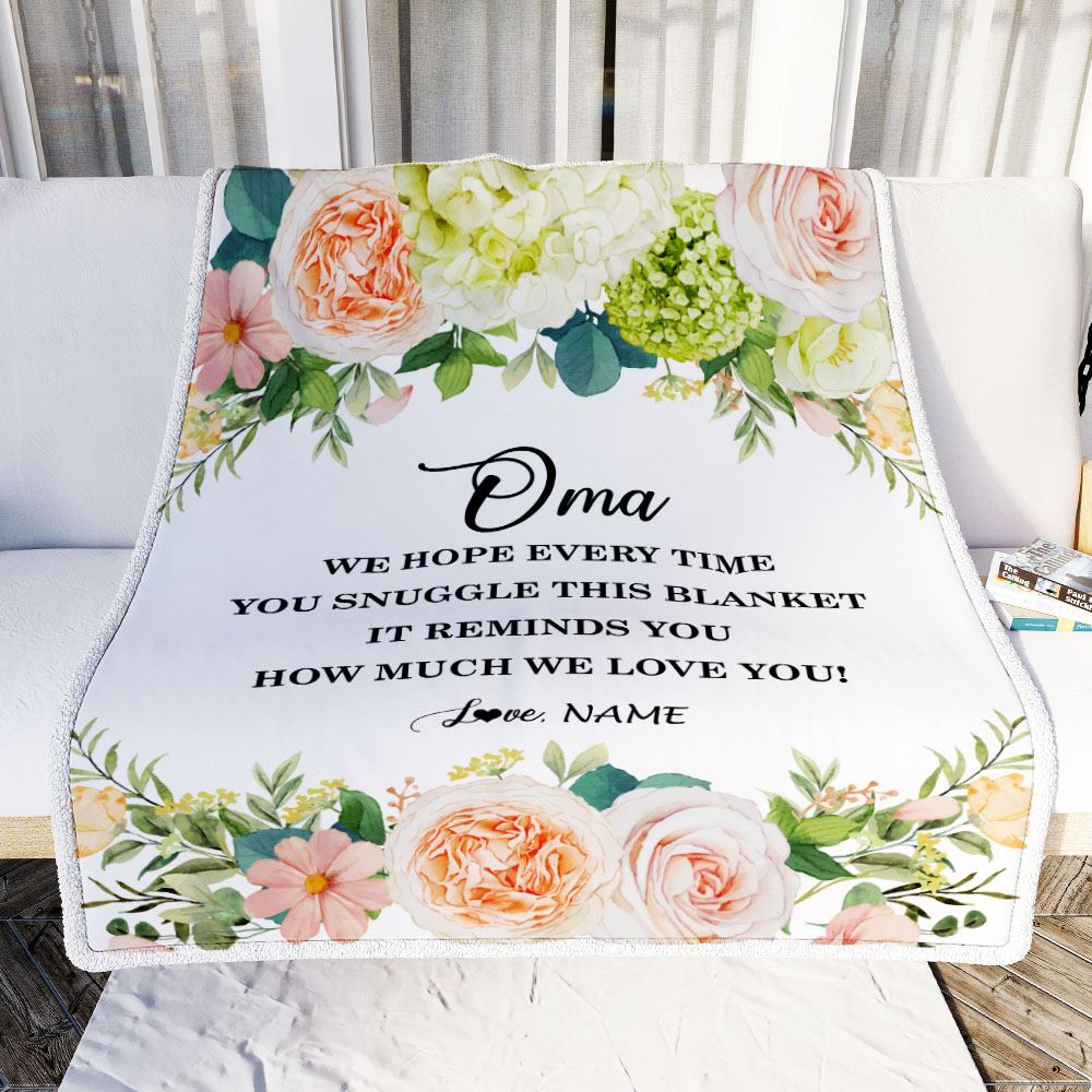 Personalized To My Oma Blanket From Grandkids How Much We Love You Flower Oma Birthday Mothers Day Christmas Customized Fleece Throw Blanket | siriusteestore