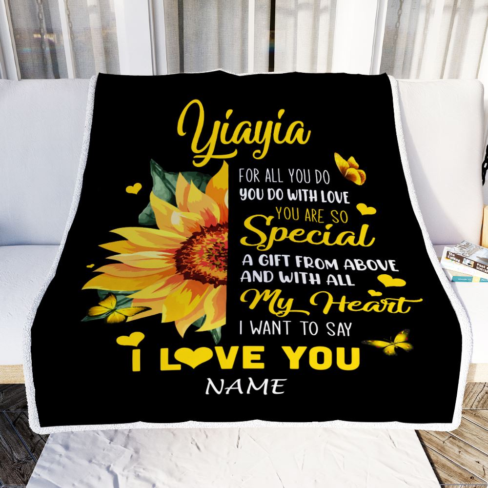 Personalized To My Yiayia Blanket From Grandkids Granddaughter I Want To Say I Love You Sunfower Yiayia Birthday Mothers Day Christmas Fleece Throw Blanket | siriusteestore