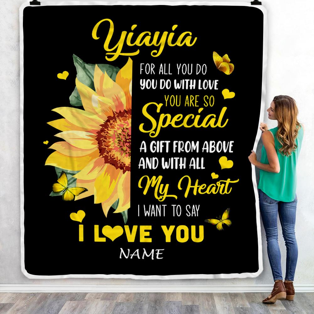 Personalized To My Yiayia Blanket From Grandkids Granddaughter I Want To Say I Love You Sunfower Yiayia Birthday Mothers Day Christmas Fleece Throw Blanket | siriusteestore